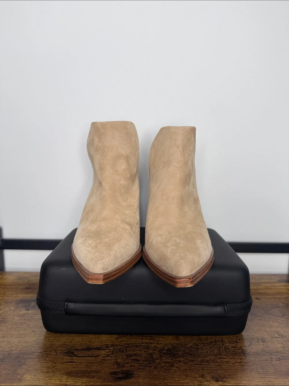 Vince Camuto Suede Gigietta Bootie Size 9.5